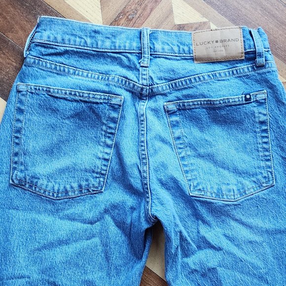 Lucky Brand High Rise Light Wash Destroyed Relaxed Taper Jeans Size 2/26 - Picture 14 of 16